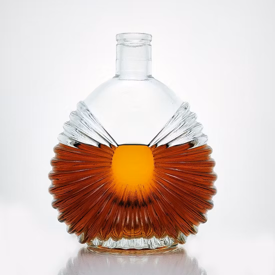 Rsg 700ml plana redonda em forma de leque Xo garrafa de vidro de conhaque garrafa de licor de superfície de onda branca transparente para vinho de uísque
