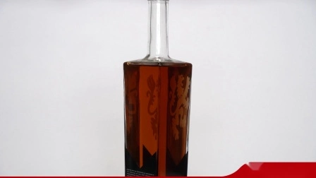 China Garrafas De Vidro Fábrica Por Atacado Design Personalizado 500ml 750ml Limpar Vazio Gin Uísque Licor Conhaque Vodca Vinho Garrafa De Vidro